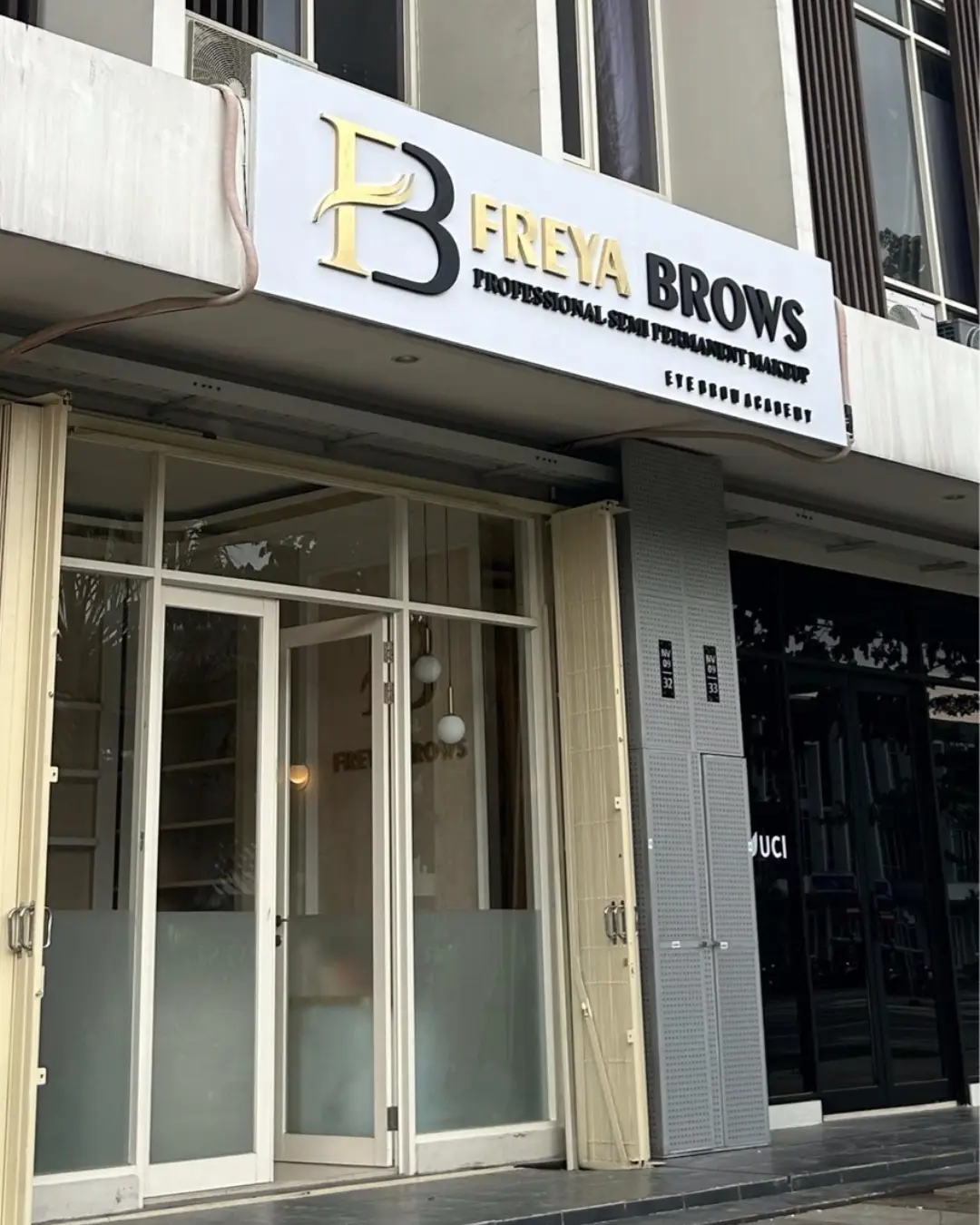Freya Brows New